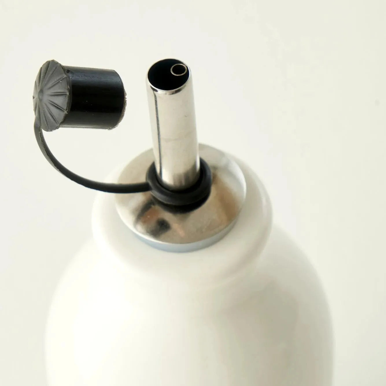 My Kitchen Porcelain Oil Cruet texture detail