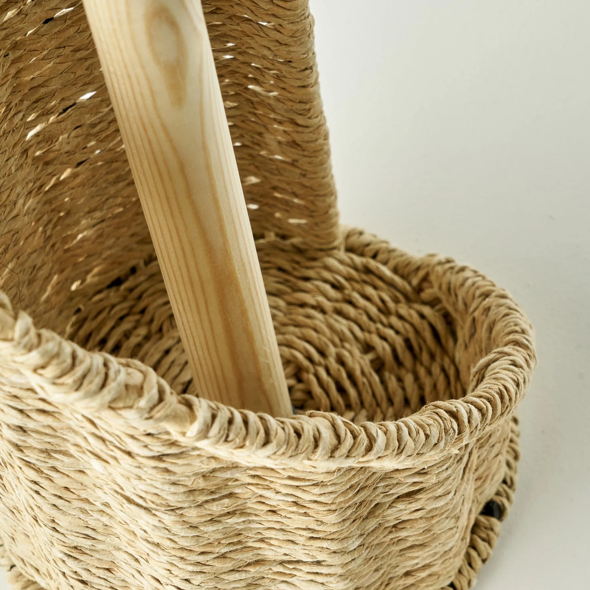 Naturella Paper Towel Holder texture detail