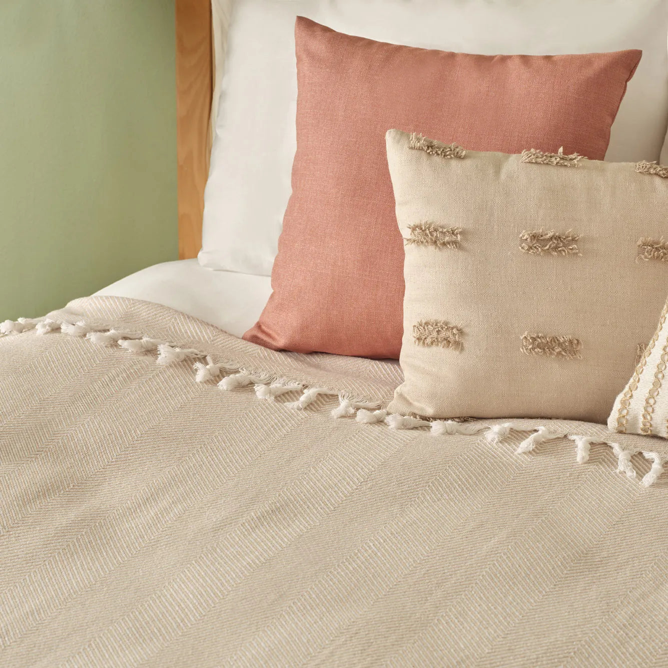 Nina Herringbone Bedspread with Tassels detail view