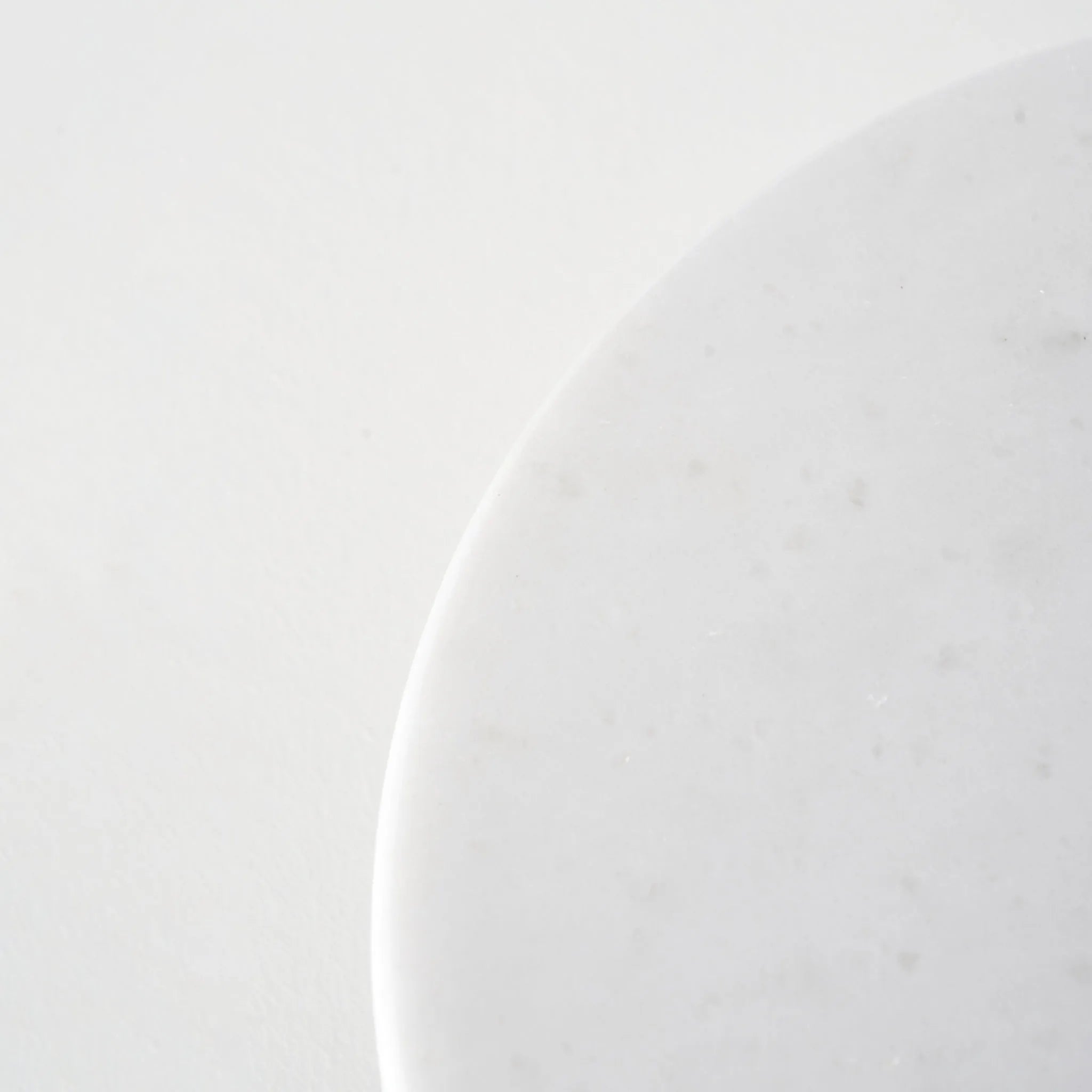 Olmo Marble Cake Stand texture detail