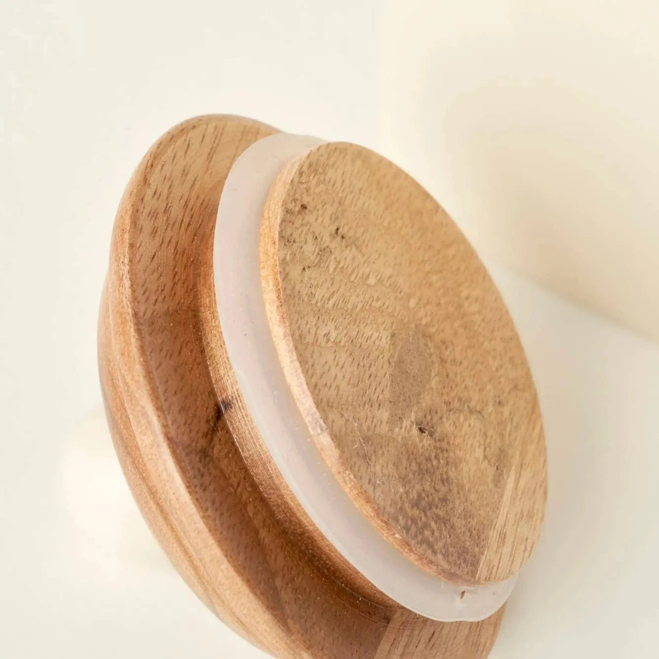 Pepper Ceramic Jar With Acacia Lid & Spoon design detail