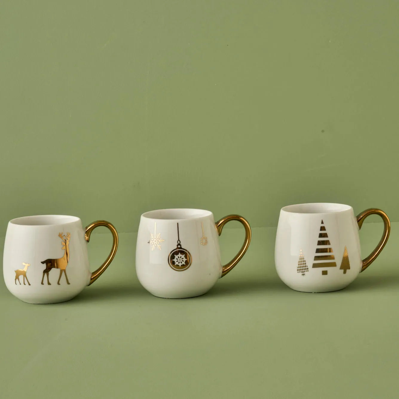 Pino Gold Christmas Porcelain Mug detail view