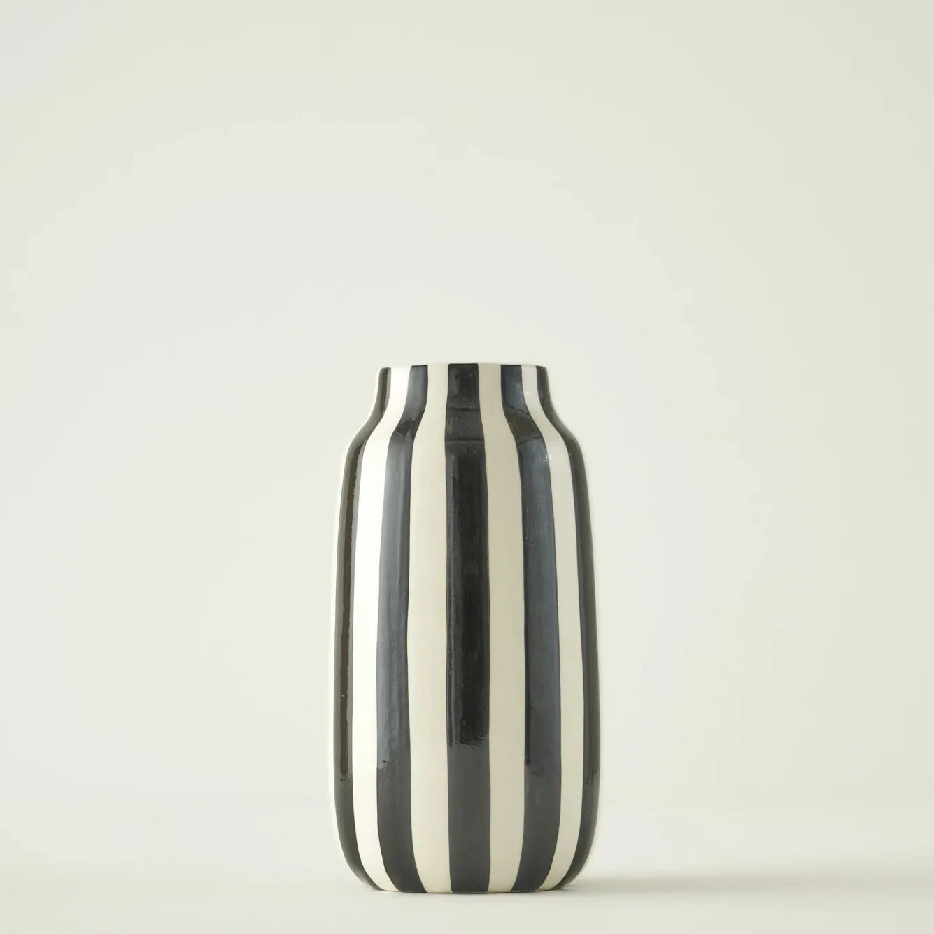 Rise Stoneware Decorative Vase texture detail