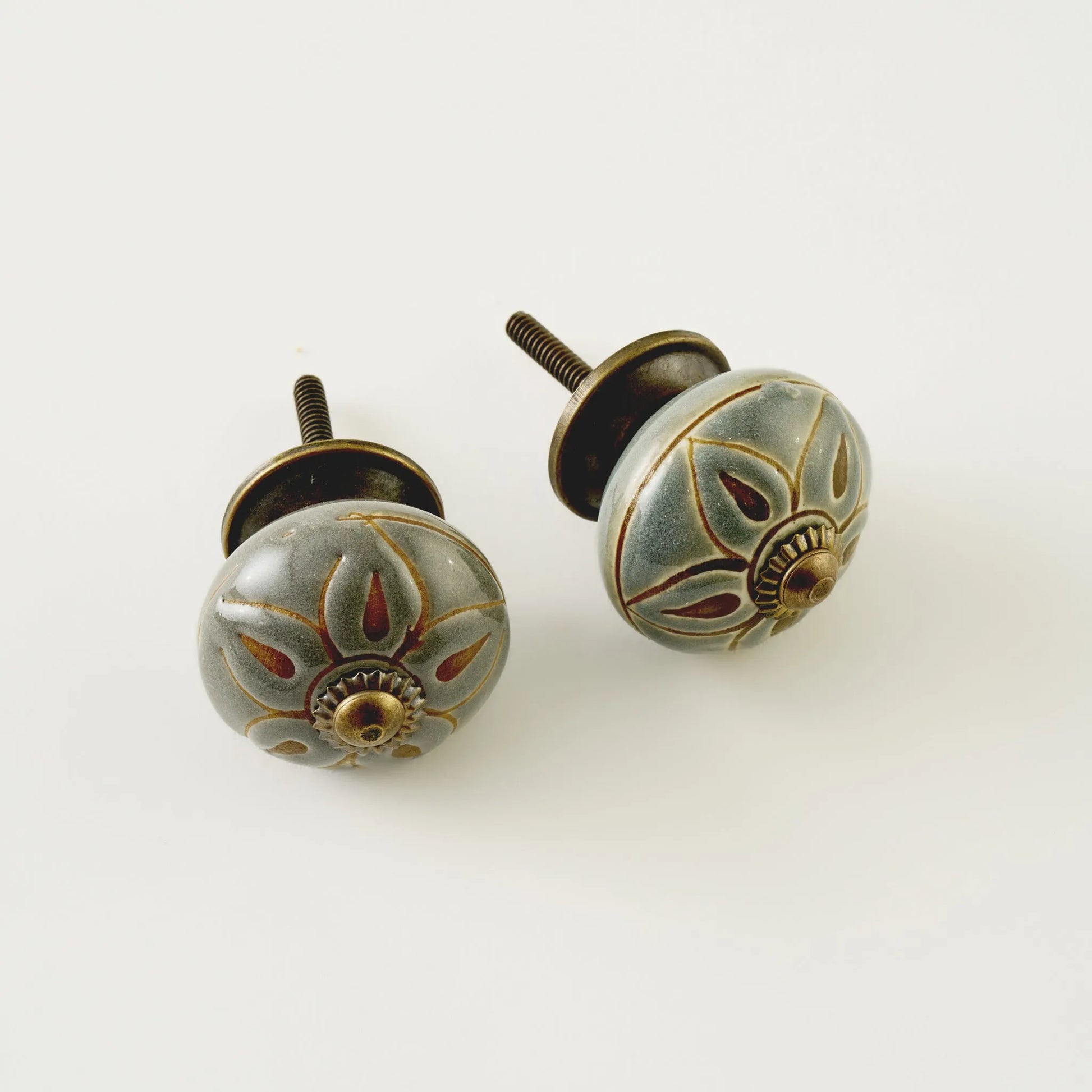 Sasha Ceramic Cabinet Knob (Set of 2) texture detail