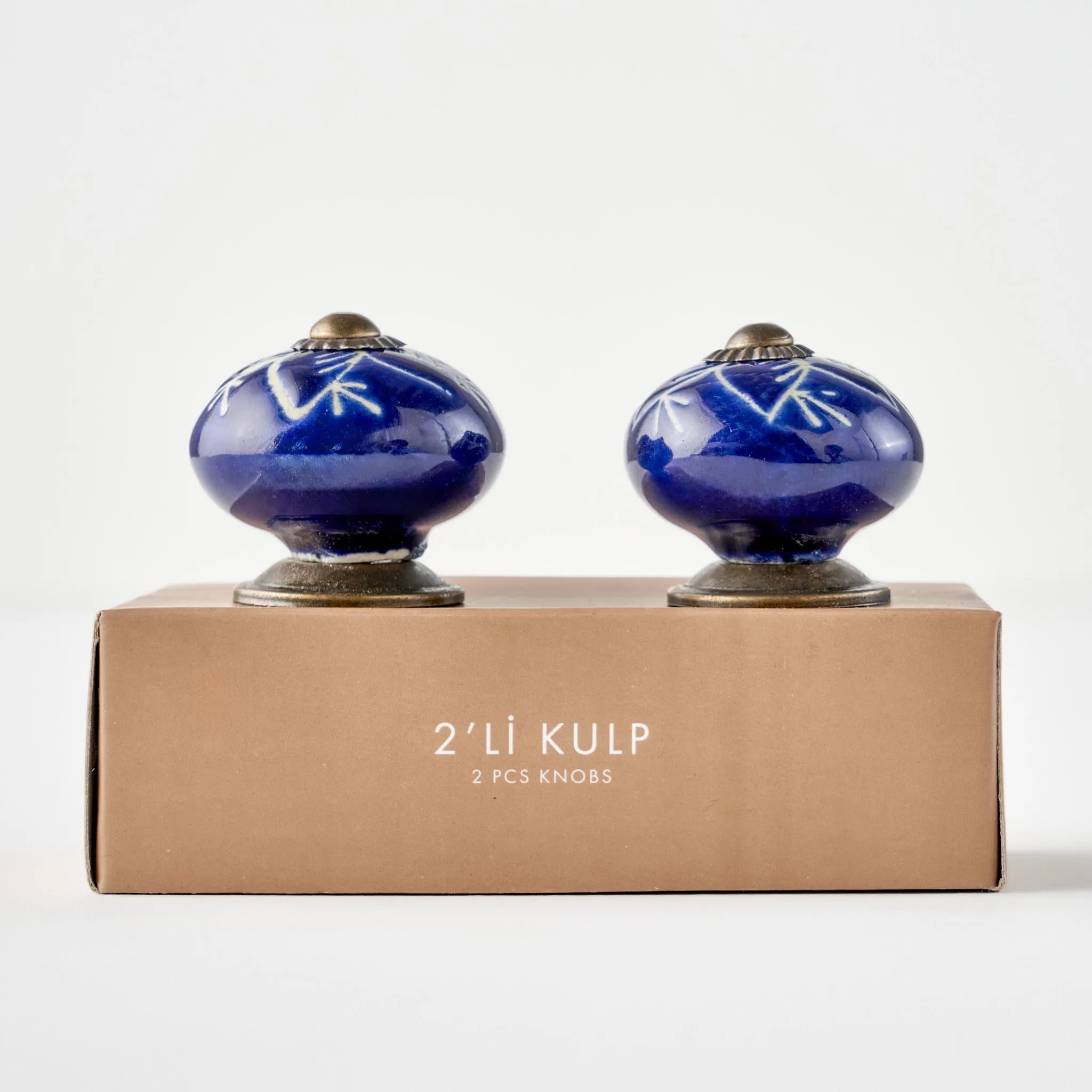 Senna Floral Ceramic Cabinet Knobs (Set of 2) side view