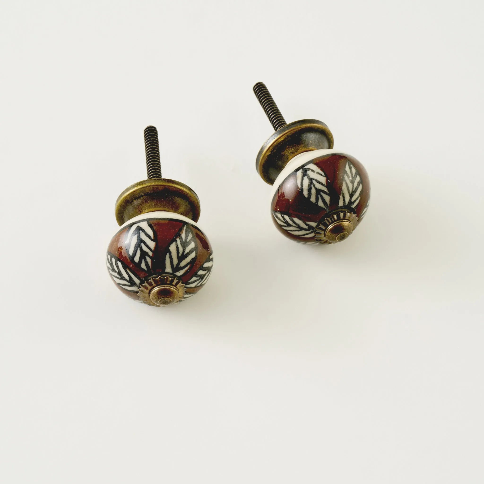 Shea Ceramic Cabinet Knobs (Set of 2) texture detail