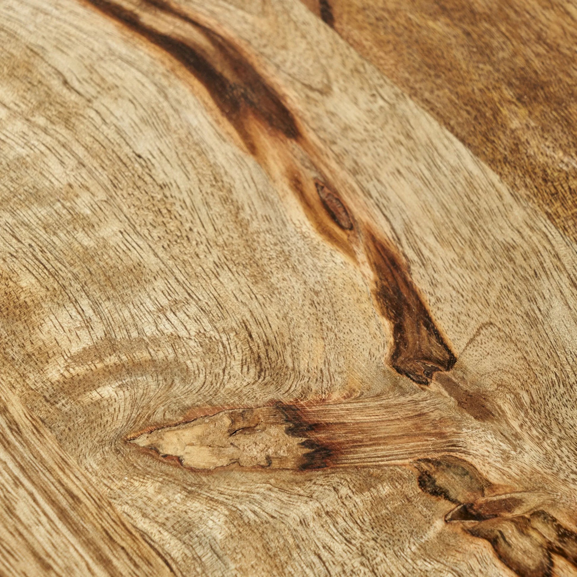 Sierra Round Mango Cutting Board detail view