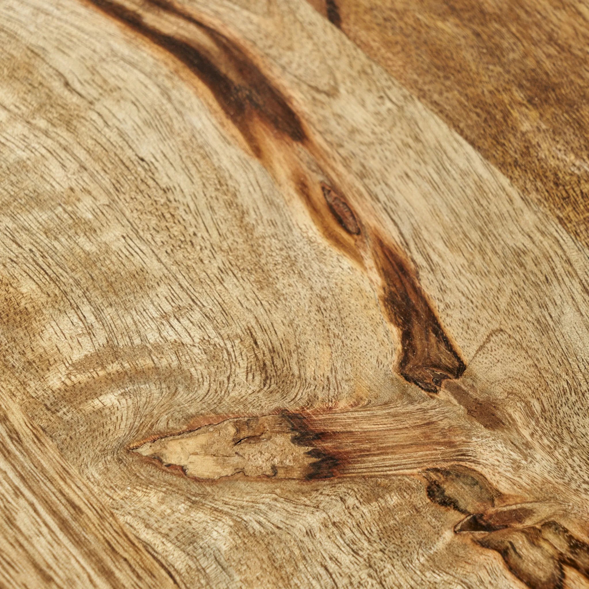 Sierra Round Mango Cutting Board detail view