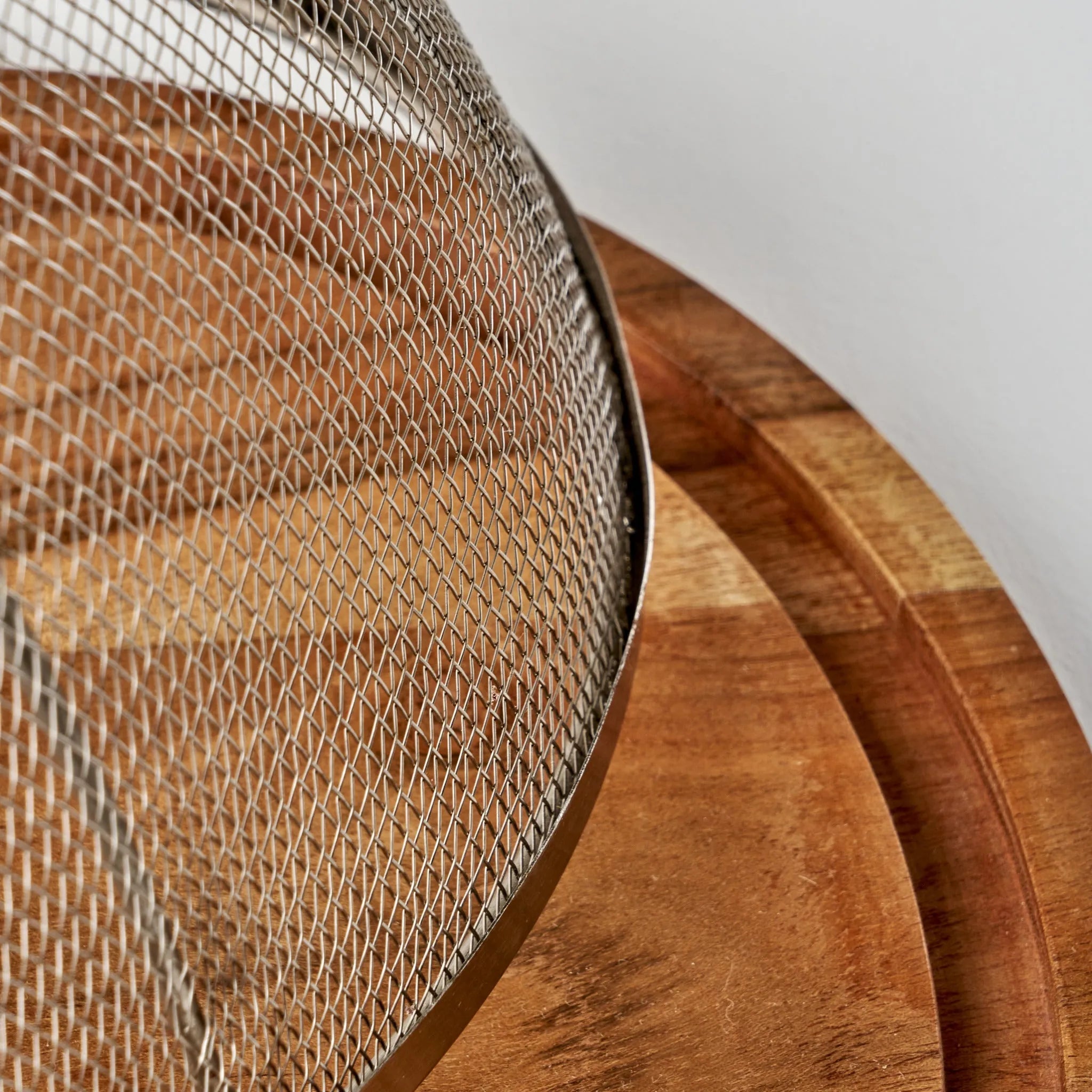 Spark Wooden Cake Stand with Dome texture detail