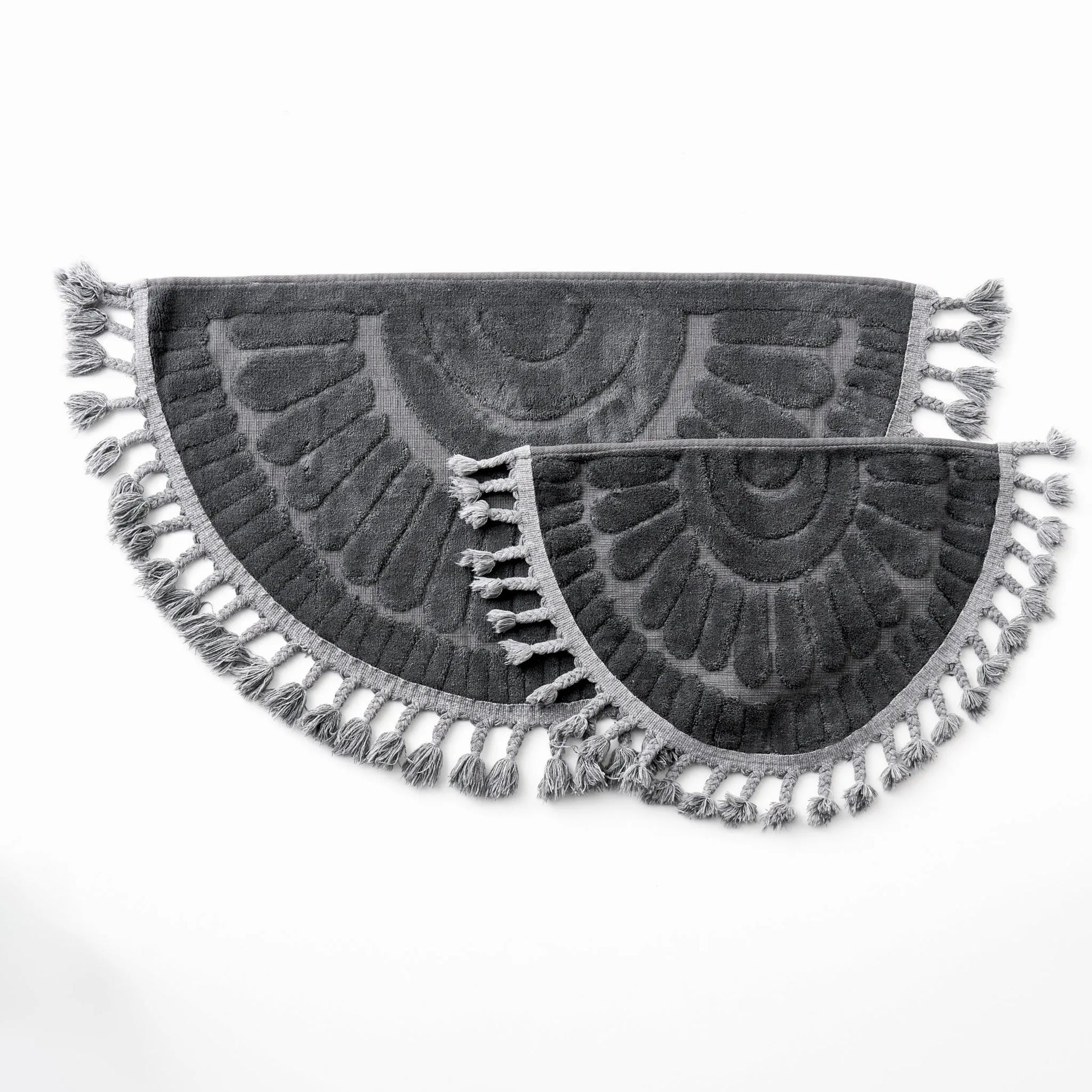 Sunshine Tasseled Cotton Bath Mat Set texture detail