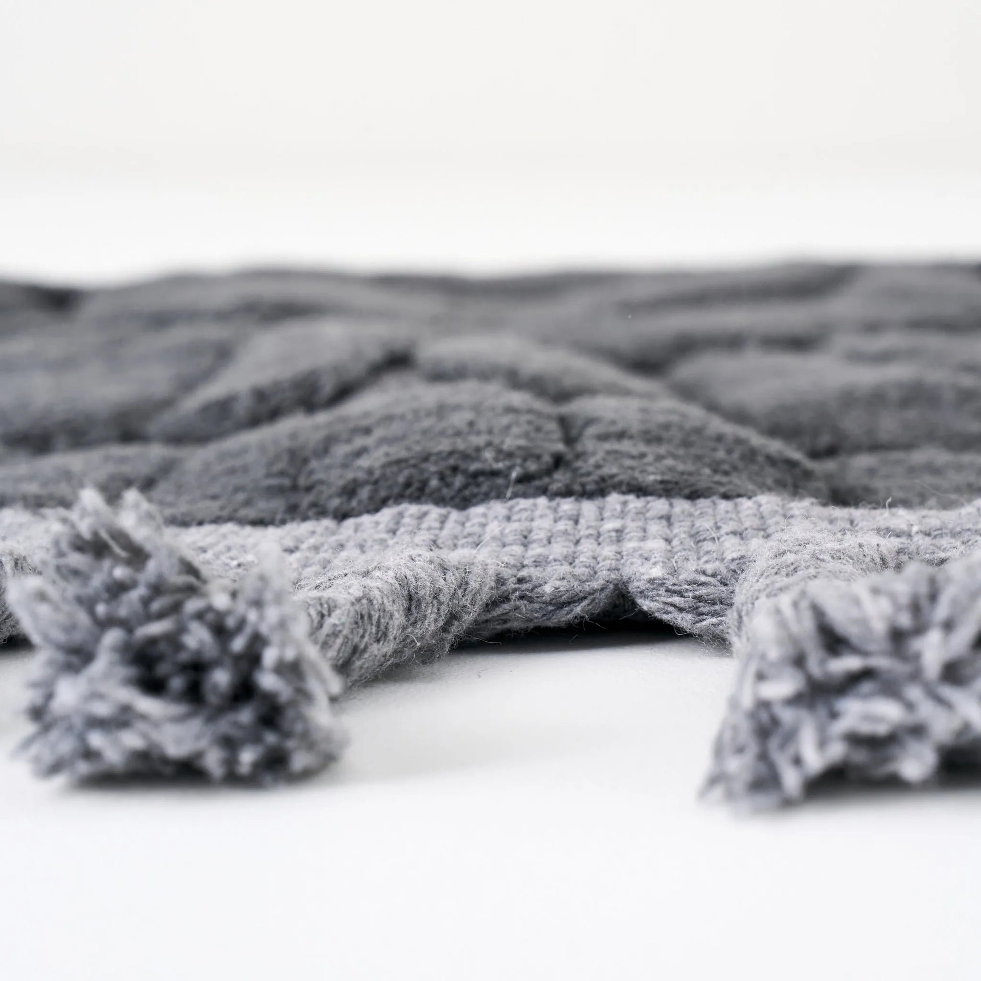 Sunshine Tasseled Cotton Bath Mat Set side view