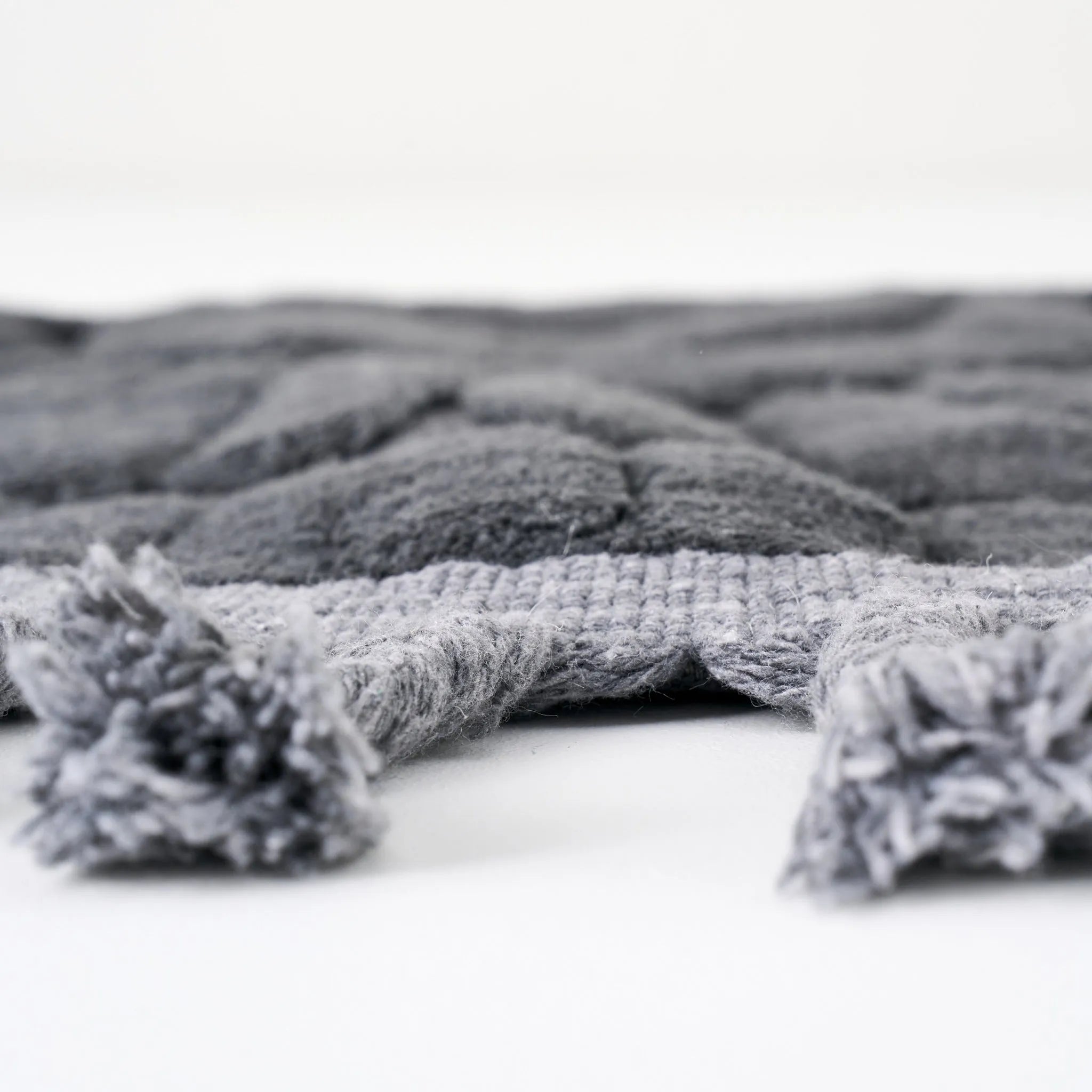 Sunshine Tasseled Cotton Bath Mat Set side view