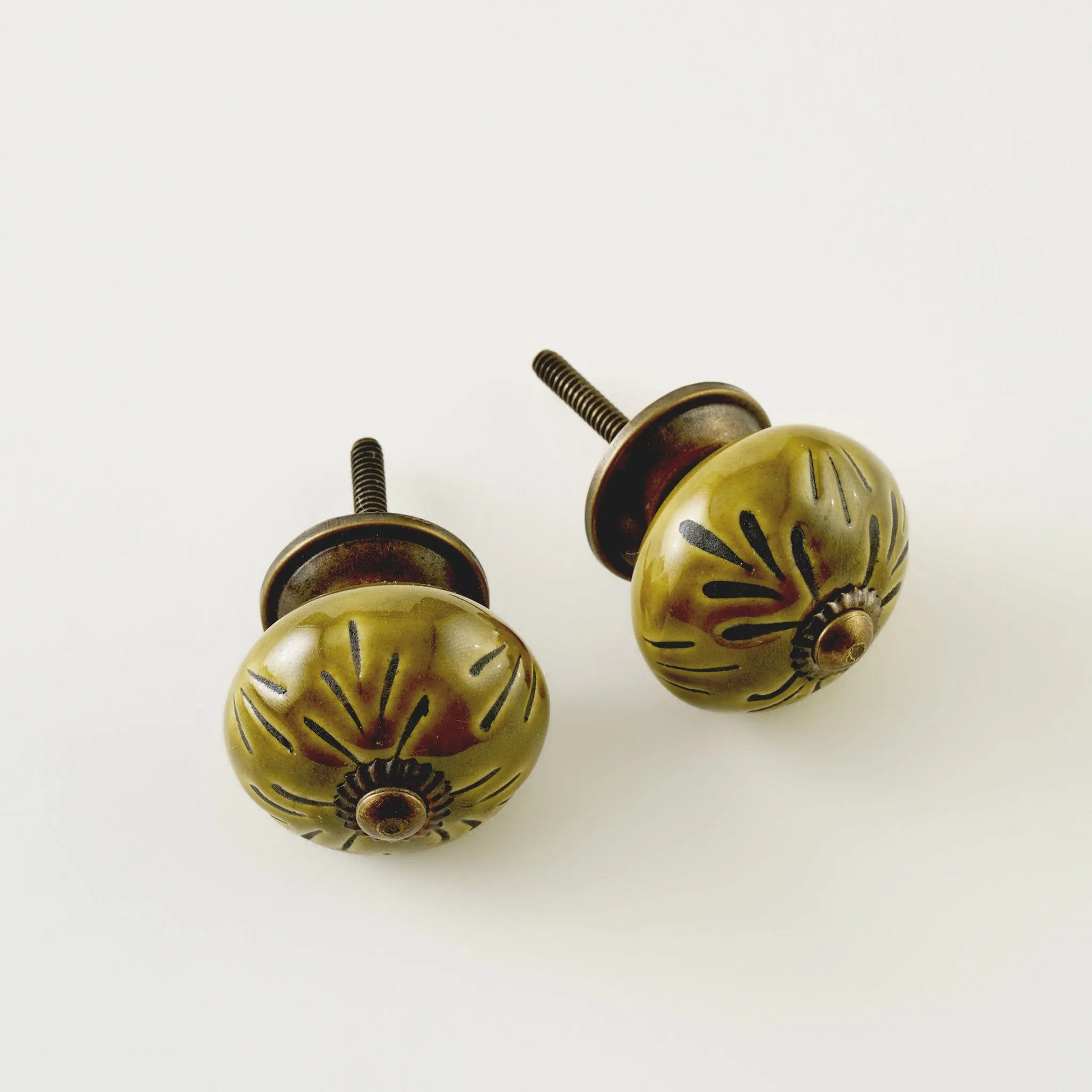 Taro Ceramic Cabinet Knobs (Set of 2) texture detail