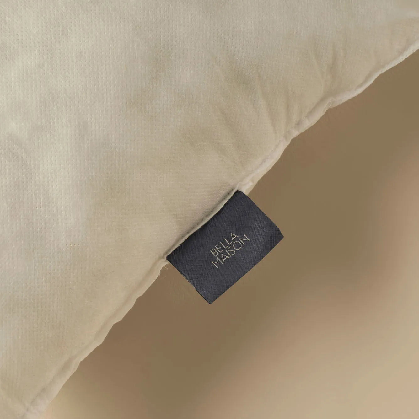 Throw Pillow Insert texture detail