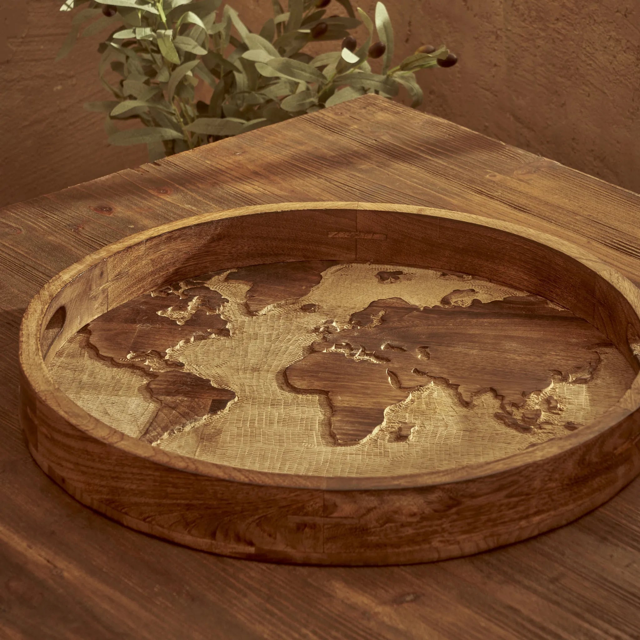 Tina Mango Wood World Map Decorative Tray design detail