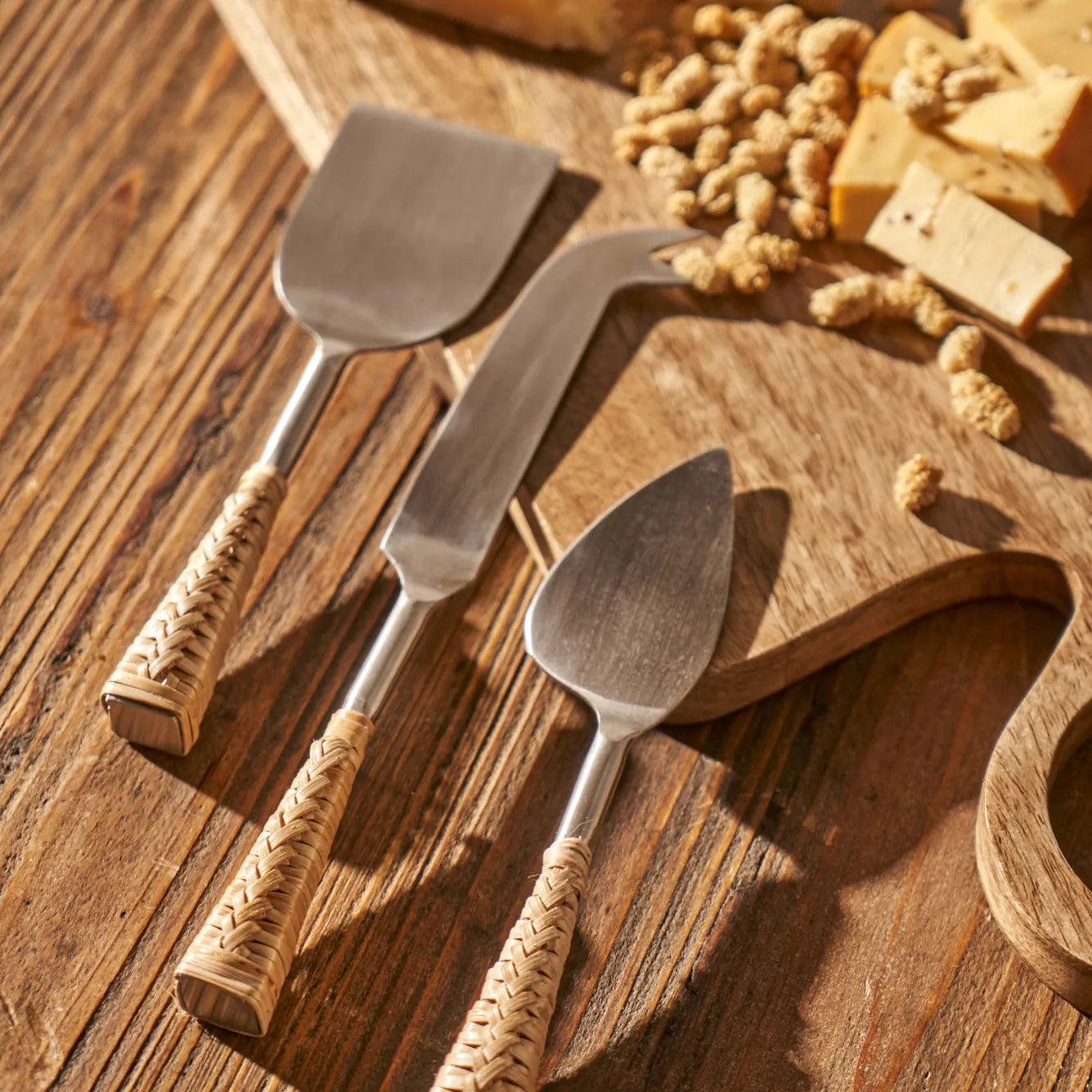 Varna Rattan Wrapped Cheese Knife Set (3-Piece) detail view