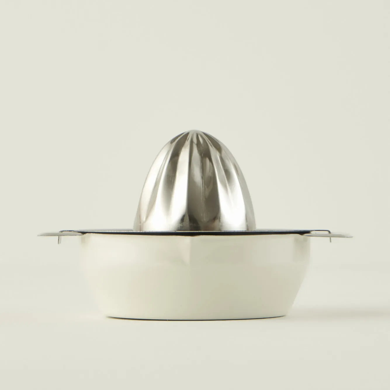 Vave Stainless Steel Citrus Juicer texture detail