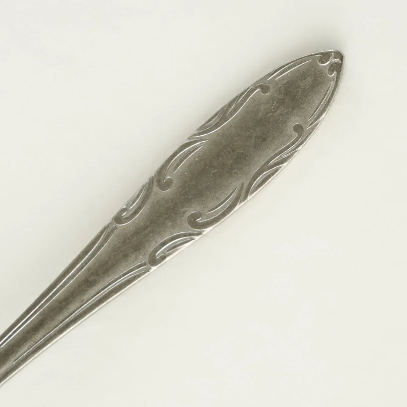 Vintage 18-Piece Flatware Set texture detail