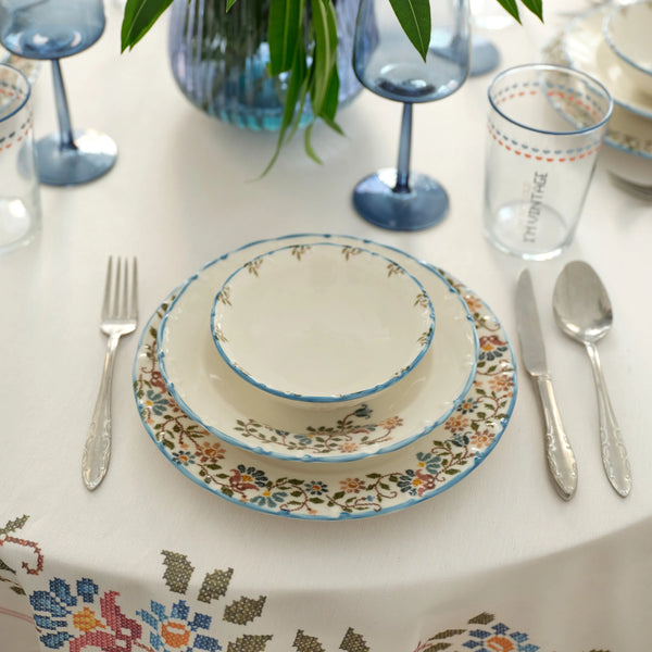 Vintage 24 Piece Porcelain Dinnerware Set