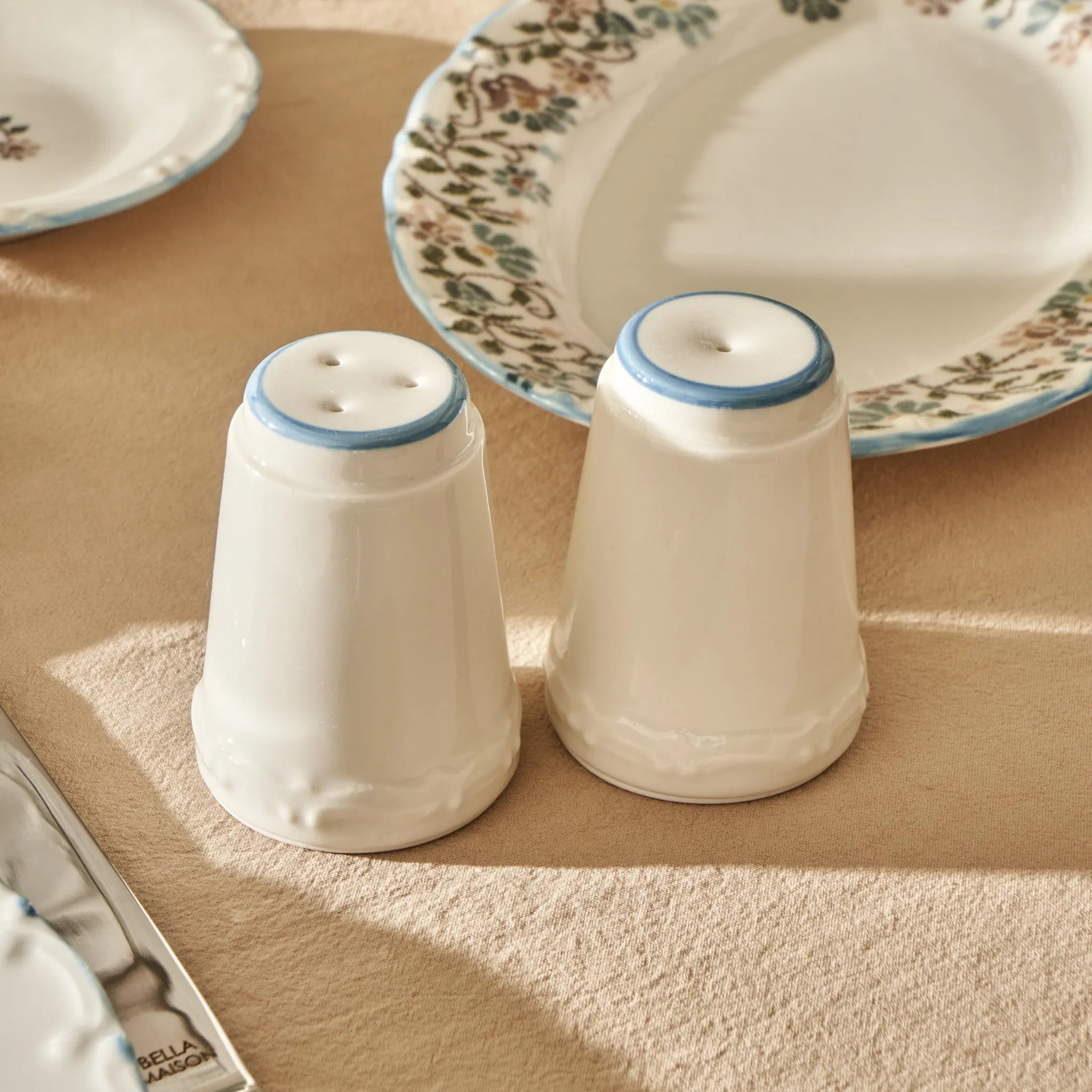 Vintage Salt Pepper Shaker Set side view